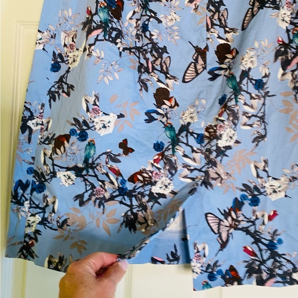 The Pencil Skirt - Picture 4 of 4